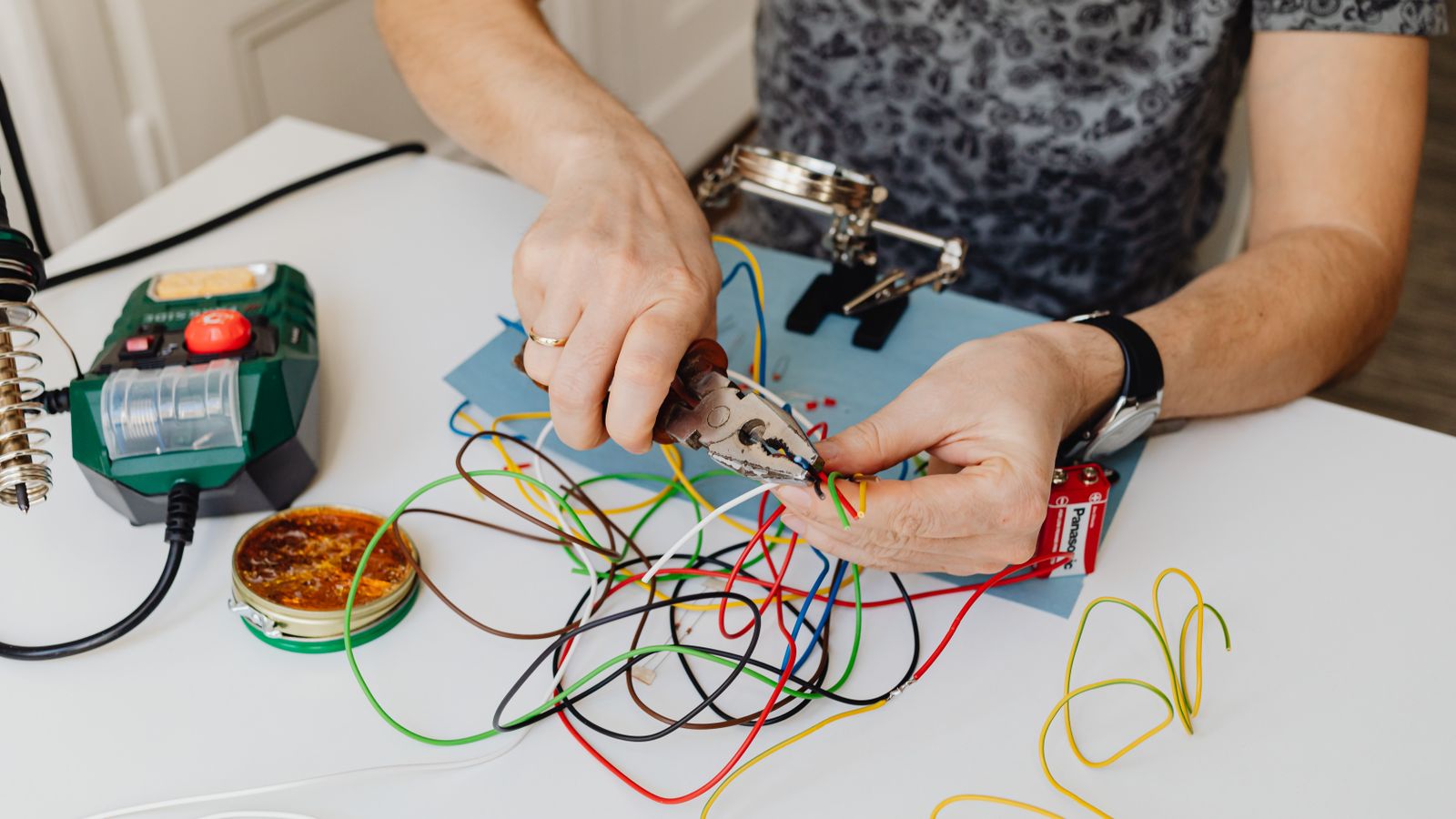 Professional electrician at work on a residential electrical installation